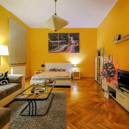 דירה Spacious In The Heart Of